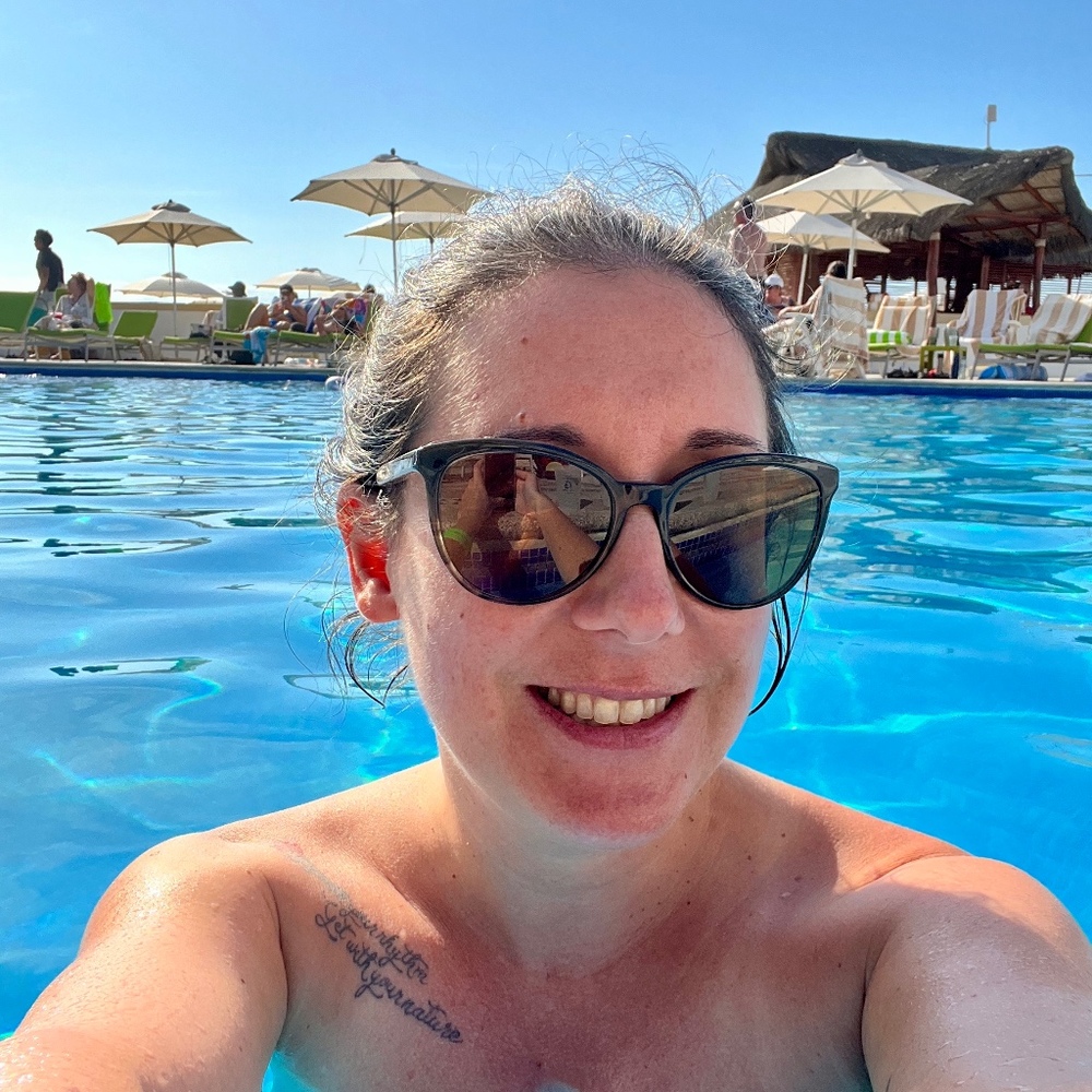 Meet your Posher, Amy